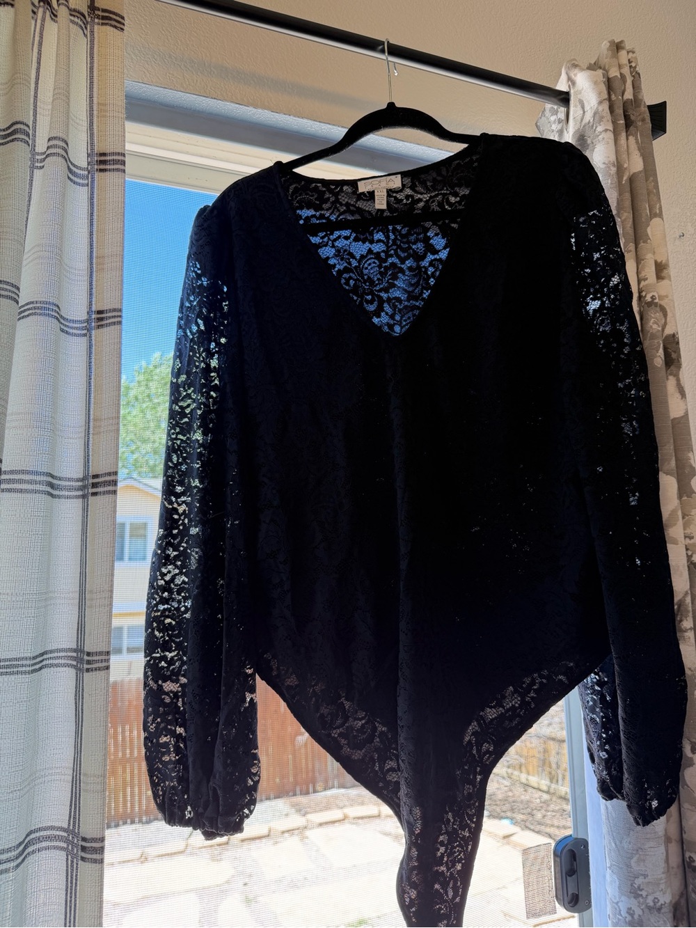 sofia by sofia vergara Black Lace V-Neck Long Sleeve Bodysuit
